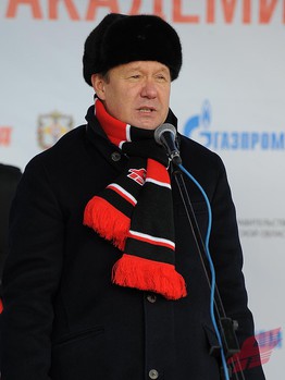 Церемония закладки символического камня в основание Хоккейной академии "Авангард"