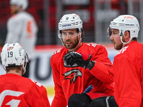 Открытая тренировка «Авангарда» перед финалом Востока