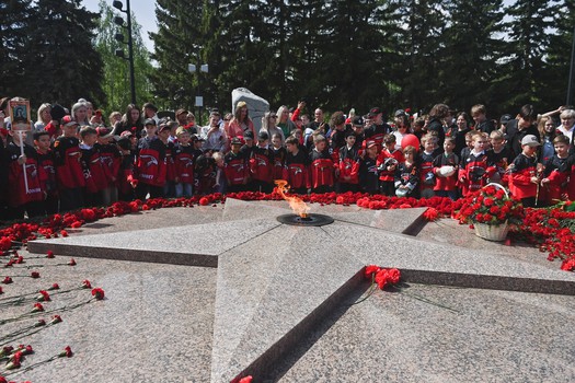 Возложение цветов в Парке Победы