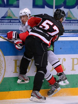 28.08.2013 "Авангард" - "Металлург" (Нк) 1:2 (бул)