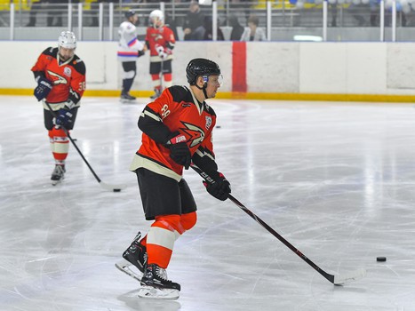 Ветераны «Авангарда» - сборная Ночной хоккейной лиги 8:4