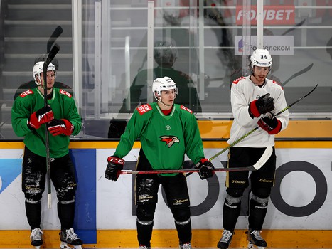 Раскатка «Авангарда» перед матчем в Череповце