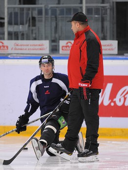 Первая тренировка Хенрика Карлссона в "Авангарде"