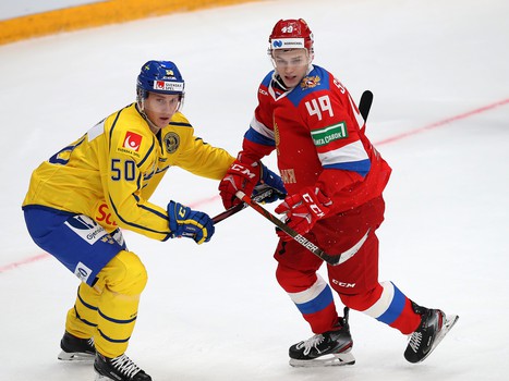 Семёнов и Войнов в матче сборной России против Швеции на Кубке 1 канала