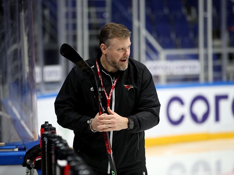 Тренировка «Авангарда» перед матчем в Уфе