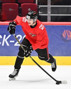 Первая ледовая тренировка «Авангарда»