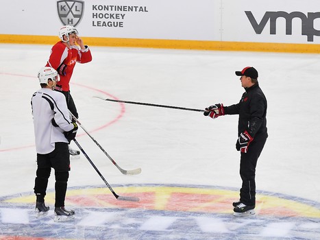 "Авангард" готовится к матчу с "Йокеритом"