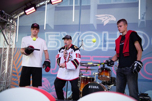 Дмитрий Рашевский в Омске на вечеринке Буэнос Летос