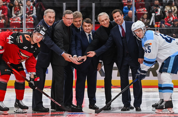 «Газпром нефть» открыла в Омске самую современную хоккейную арену России