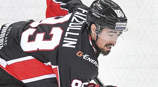 "Авангард" продлил контракт с Данилом Файзуллиным