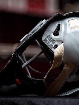 Новые шлемы вратарей «Авангарда»