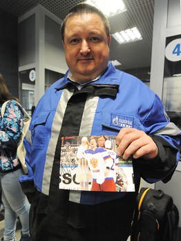 Сергей Калинин с Кубком чемпионов мира в Омске. День 2