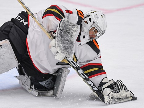 Полуфиналы и матчи за 5-8 места Первенства ЮХЛ в Омске