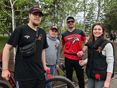Возложение цветов в Парке Победы