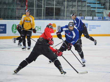 Тренировка "Авангарда" перед матчем с "Югрой"
