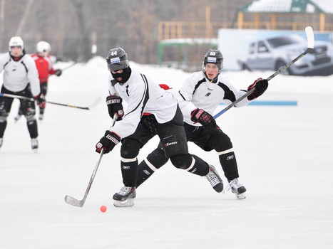 Тренировка "Авангарда" на открытом льду