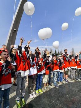 Юные «ястребы» почтили память воинов в День Победы