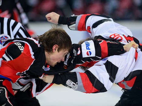 1/4 финала плей-офф МХЛ. Матч №3. "Омские Ястребы" - "Белые Медведи" 6:2