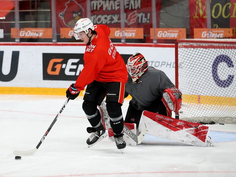 Тренировка «Авангарда» перед вылетом в Череповец