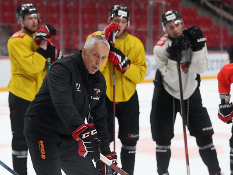 Первая тренировка «Авангарда» в новом сезоне