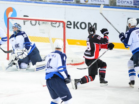 24.02.2016. "Авангард" - "Нефтехимик" 4:2