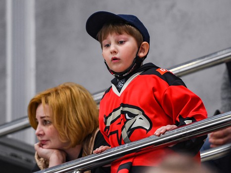 Четвёртый игровой день финала Первенства ЮХЛ в Омске