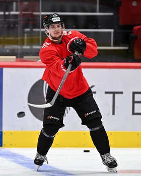 Раскатка «Авангарда» перед пятым матчем серии с «Сибирью»