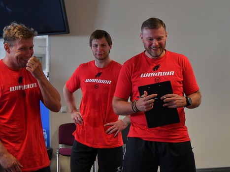 Хоккеисты "Авангарда" проходят тестирование