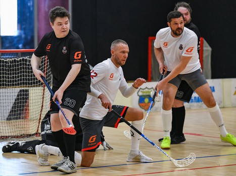 Товарищеский матч по флорболу. «Охранники Крылова» - «Мощные СМИ» 10:2