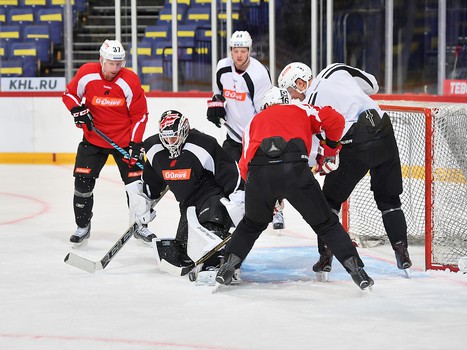 "Авангард" готовится к матчу с "Йокеритом"