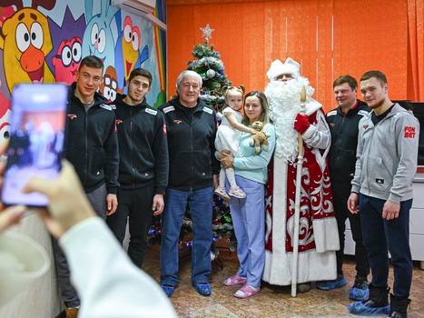 «Авангард» в гостях у детей из ОДКБ