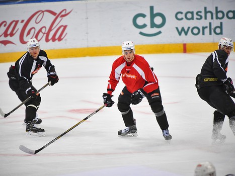 Раскатка "Авангарда" перед выездным матчем со "Слованом"