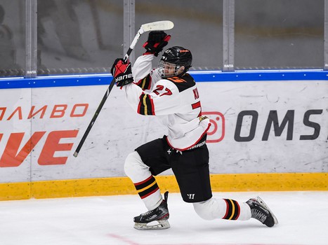 Пятый игровой день финала Первенства ЮХЛ в Омске