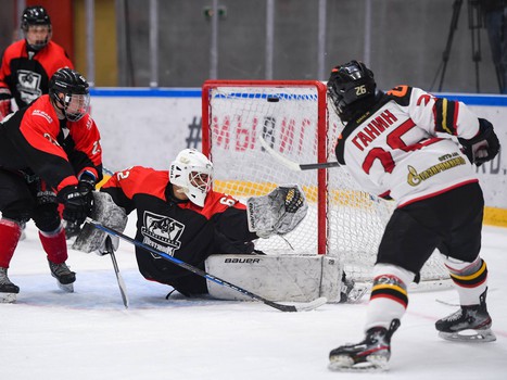 Пятый игровой день финала Первенства ЮХЛ в Омске