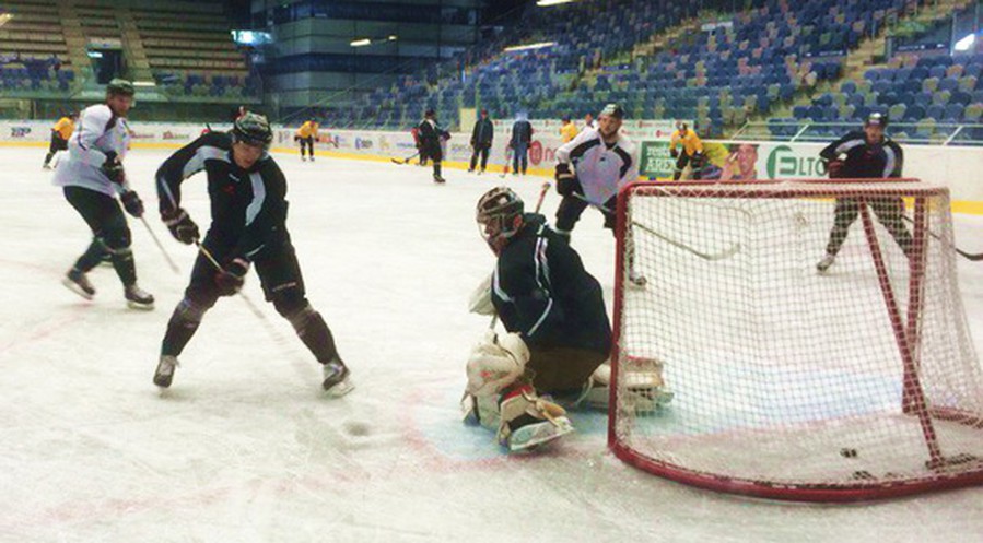 "Авангард" в Хомутове: боевая готовность к первому матчу предсезонки!