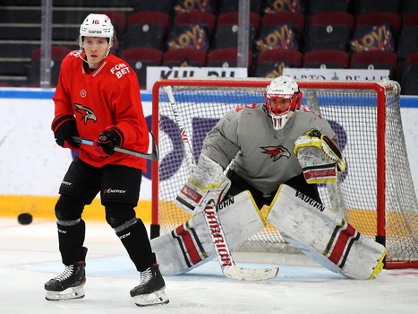 Тренировка «Авангарда» перед третьим матчем серии с «Металлургом»