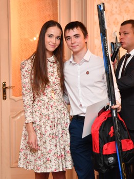 Благотворительный вечер для воспитанников хоккейной школы "Авангард"