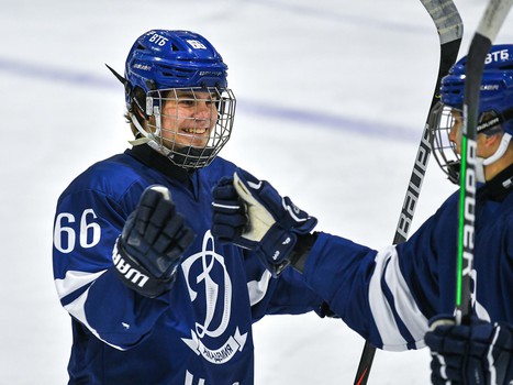 Пятый игровой день финала Первенства ЮХЛ в Омске