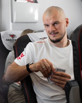 «Авангард» отправился в Санкт-Петербург