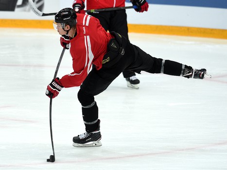 Раскатка "Авангарда" перед матчем с "Нефтехимиком"