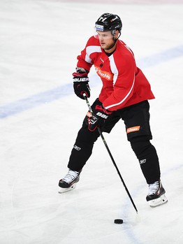 "Авангард" готовится к матчу с "Трактором"