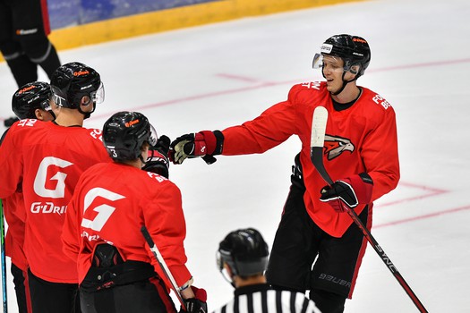 Двусторонний матч «Авангарда»