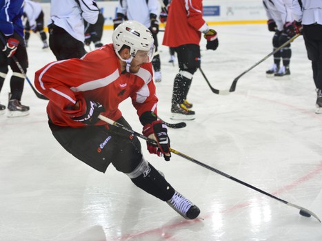 Тренировка "Авангарда" в Ханты-Мансийске