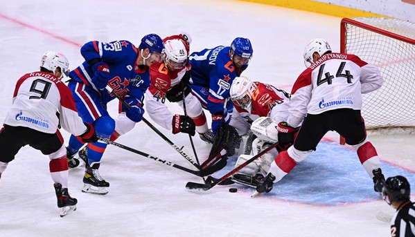 «Нам не хватает фарта, но мы будем биться». Шарипзянов и Рябыкин после матча против СКА (ВИДЕО)