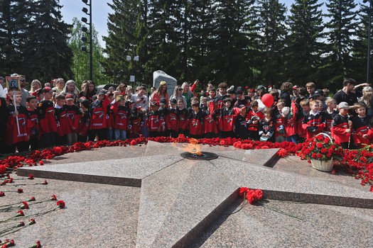 Возложение цветов в Парке Победы