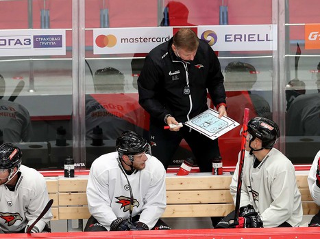 «Белые» vs «красные»: тренировочный матч