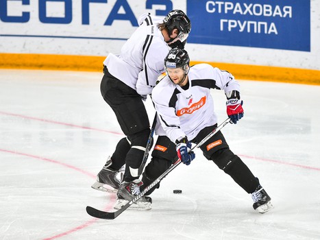 Открытая тренировка "Авангарда" для СМИ перед стартом плей-офф