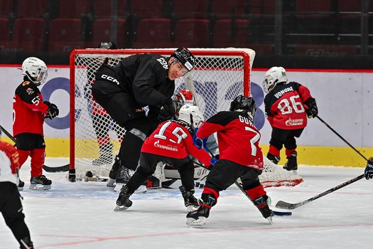 Тренировка воспитанников Хоккейной Академии «Авангард» 2019 года рождения на G-Drive Арене