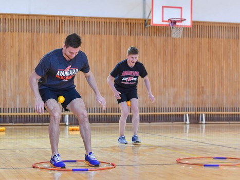 Новогодние игры "Авангарда": Фисенко vs Жукенов