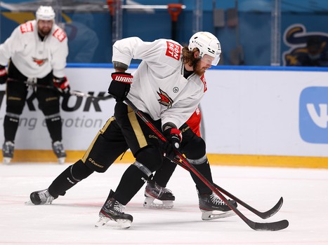 Раскатка «Авангарда» перед матчем в Сочи